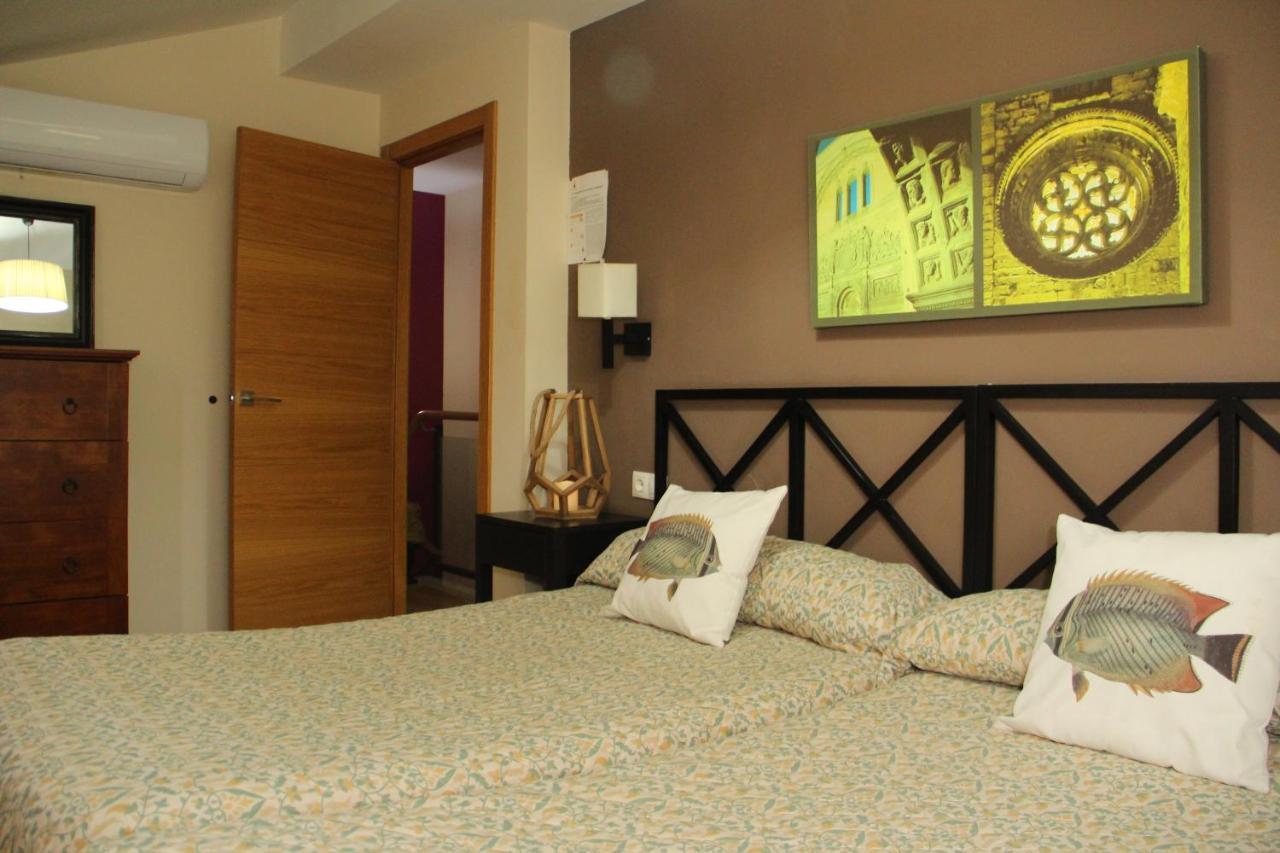 Apartamentos Alcazar De Баеза Екстериор снимка