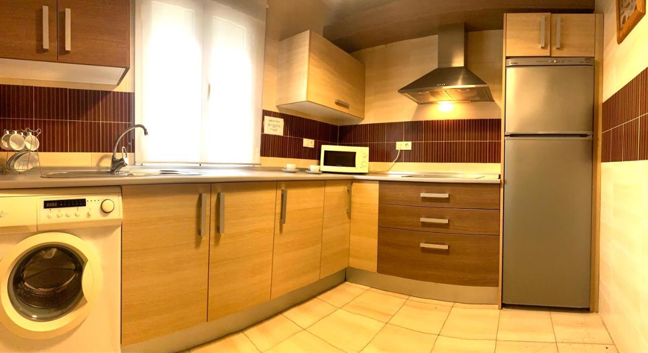 Apartamentos Alcazar De Баеза Екстериор снимка