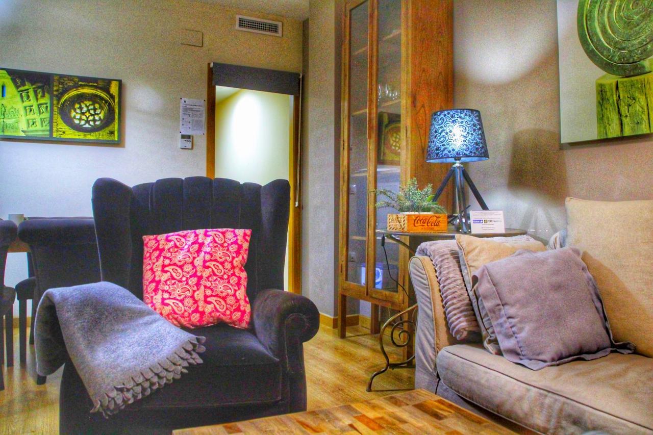 Apartamentos Alcazar De Баеза Екстериор снимка