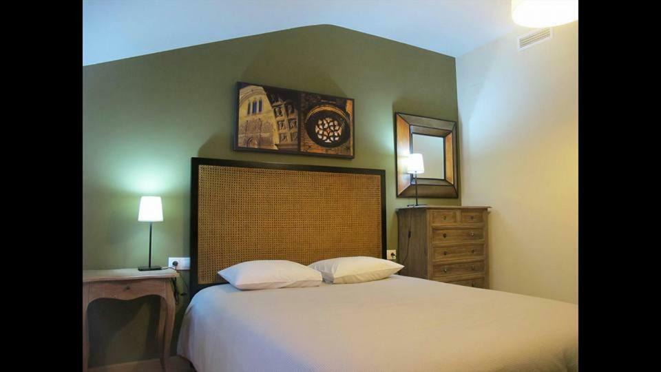 Apartamentos Alcazar De Баеза Екстериор снимка